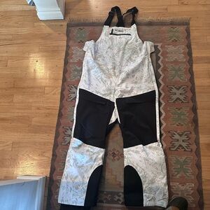 Columbia Women's #Ski Bib Large. Never used. No tags. #outerwear